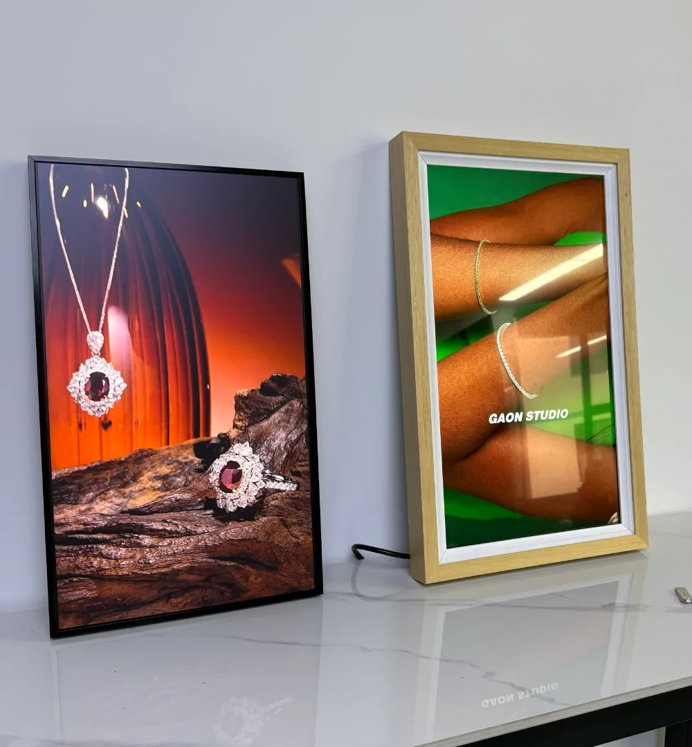 goxmart digital signage comparison: wooden frame versus metal frame lcd display