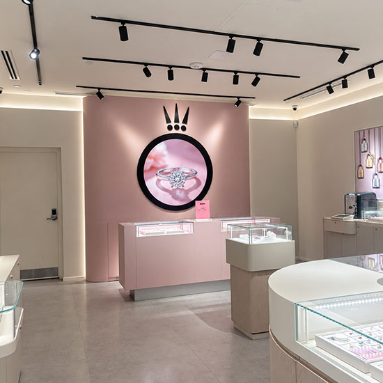 goxmart indoor digital signage, circular custom lcd screen for jewelry store wall display