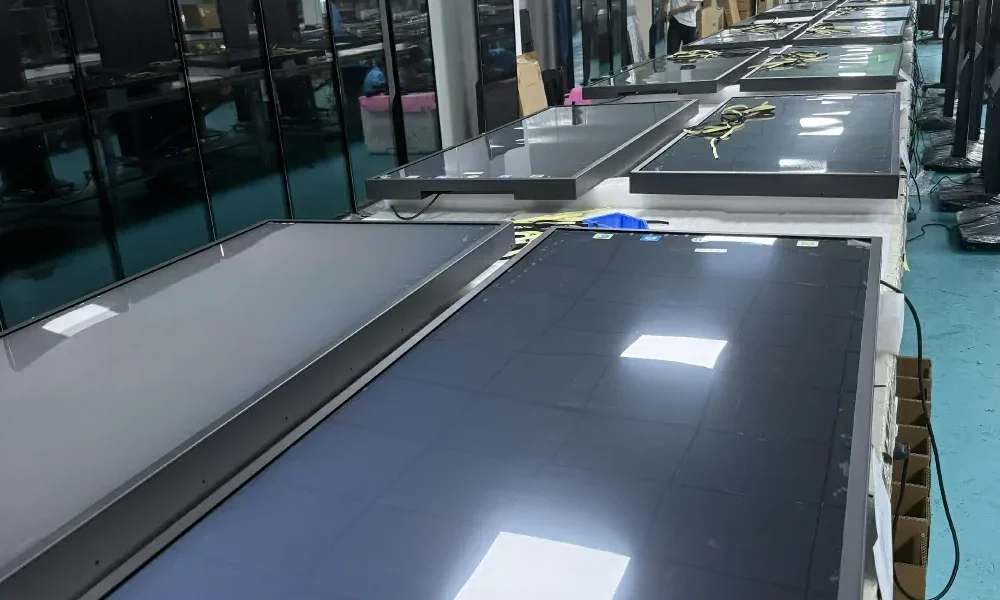 Custom stretched lcd display solution engineering design for digital signage and OEM ODM projects