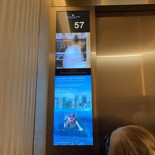 goxmart indoor digital signage, vertical stretched lcd display inside hotel elevator